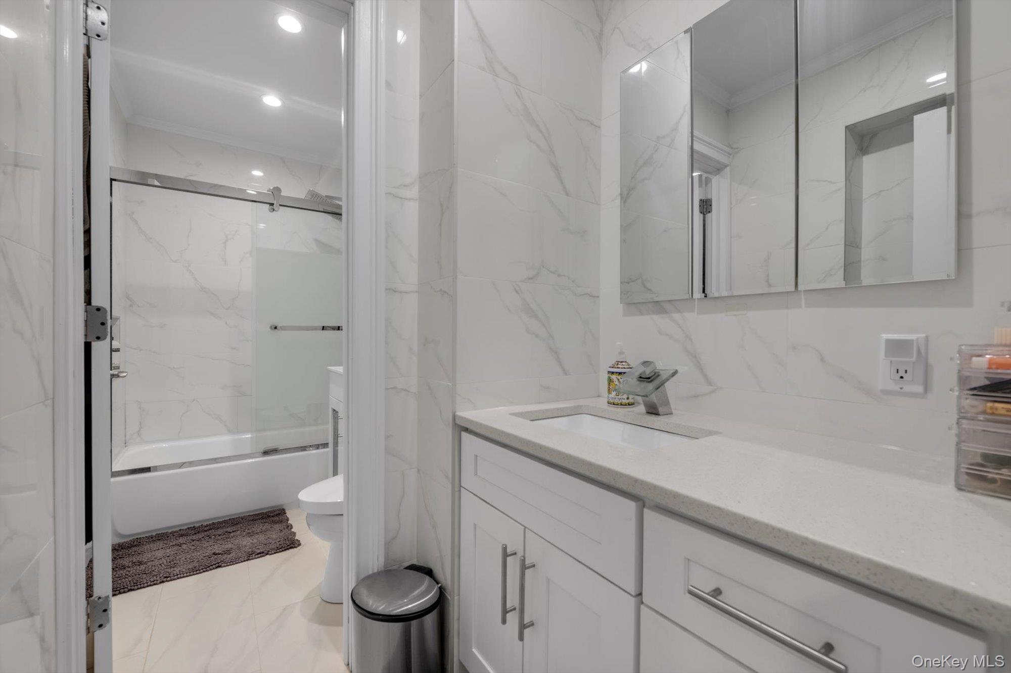 #11 photo, 211-40 18 Avenue, クイーンズ区 Flushing , NY 11360