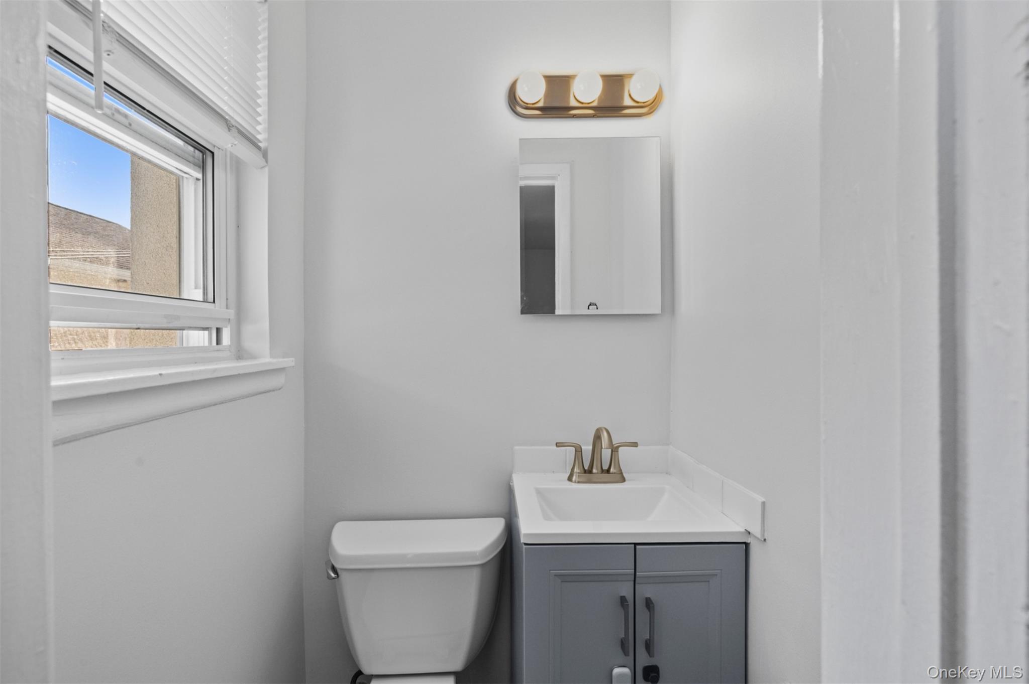 #12 photo, 517 E Broadway, ナッソー郡 Long Beach , NY 11561