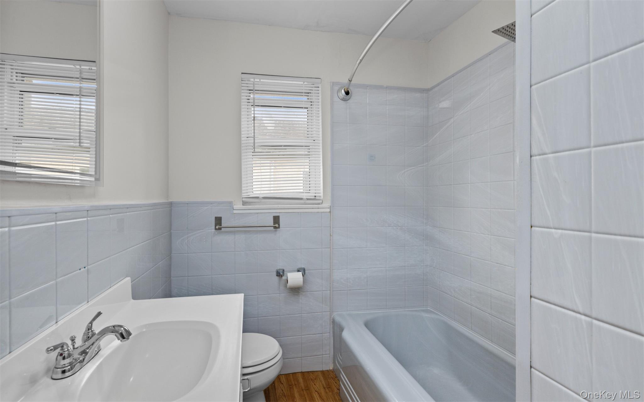 #9 photo, 517 E Broadway, ナッソー郡 Long Beach , NY 11561