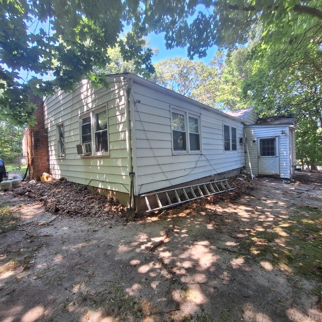 #14 photo, 40 Christian Avenue, Setauket , NY 11733