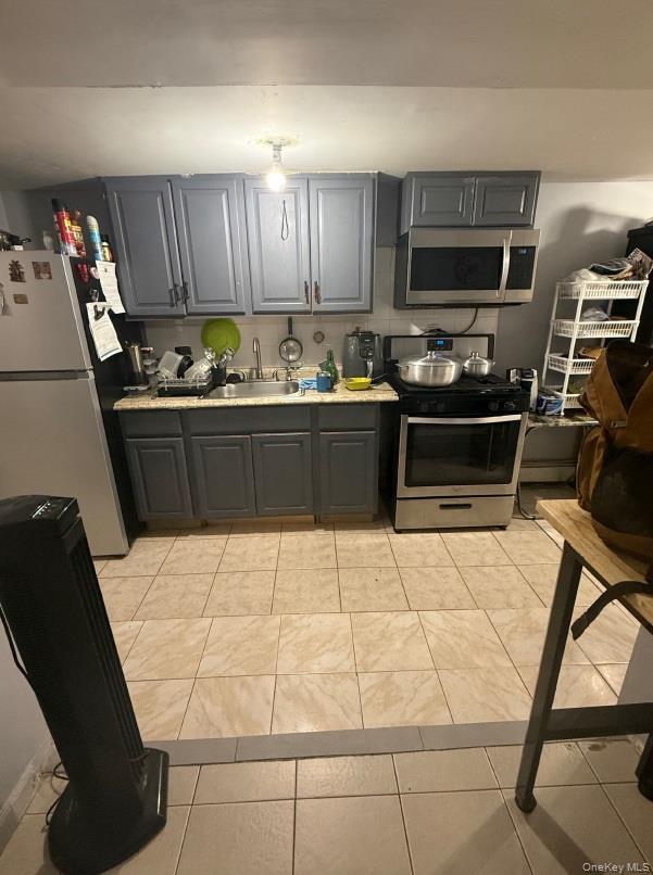 #19 photo, 144 Grant Avenue, Brooklyn , NY 11208