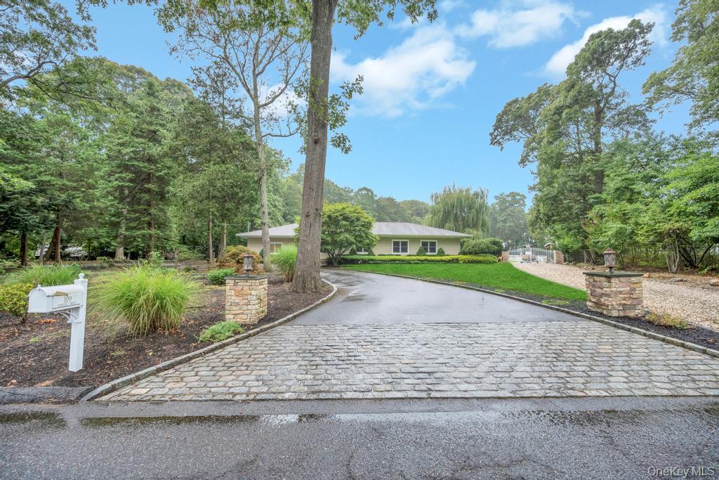 #5 photo, 109 Oakside Drive, Smithtown , NY 11787