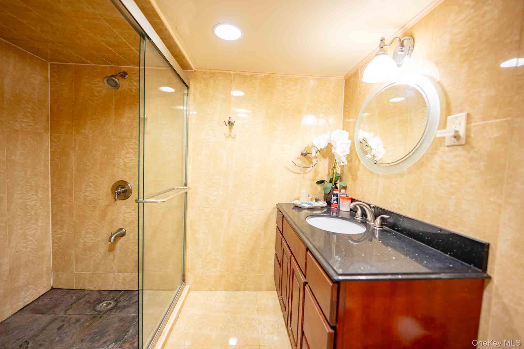 #20 photo, 8821 Hollis Court Boulevard, क्वीन्स गाँव Queens Village , NY 11427