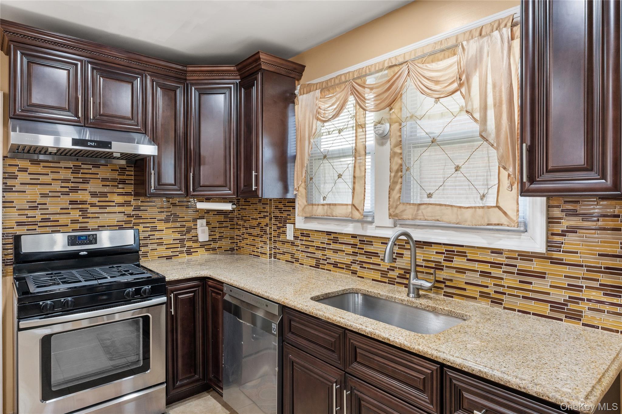 #13 photo, 93 Vermont Avenue, Hempstead , NY 11550