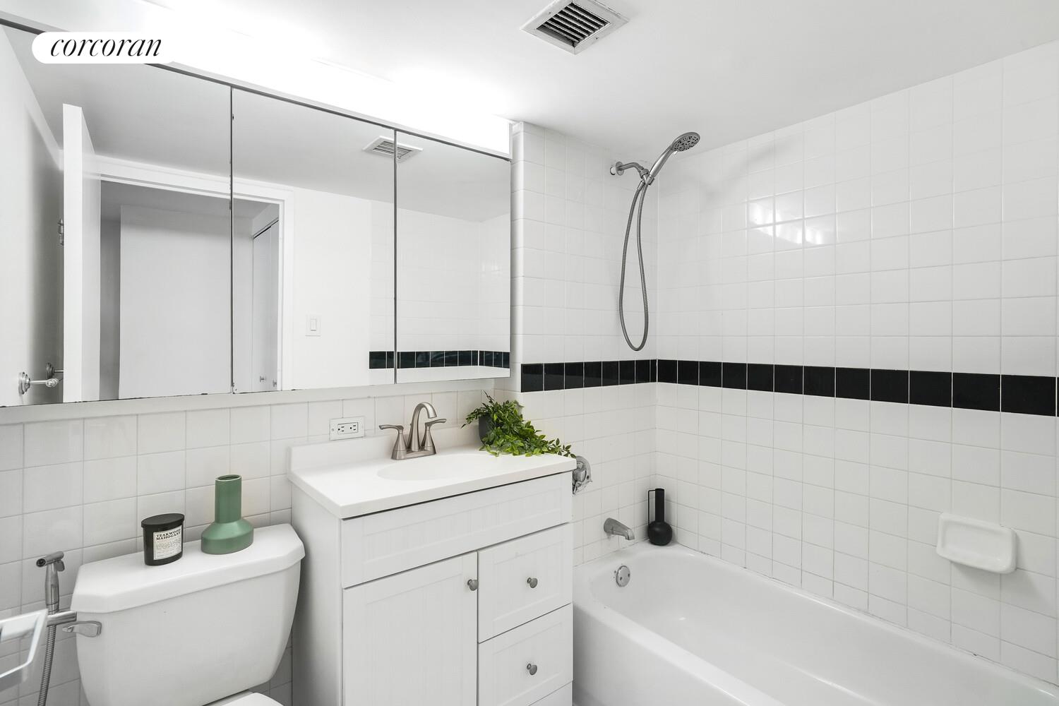 #12 photo, 300 W 145TH Street, マンハッタン Central Harlem , NY 10030