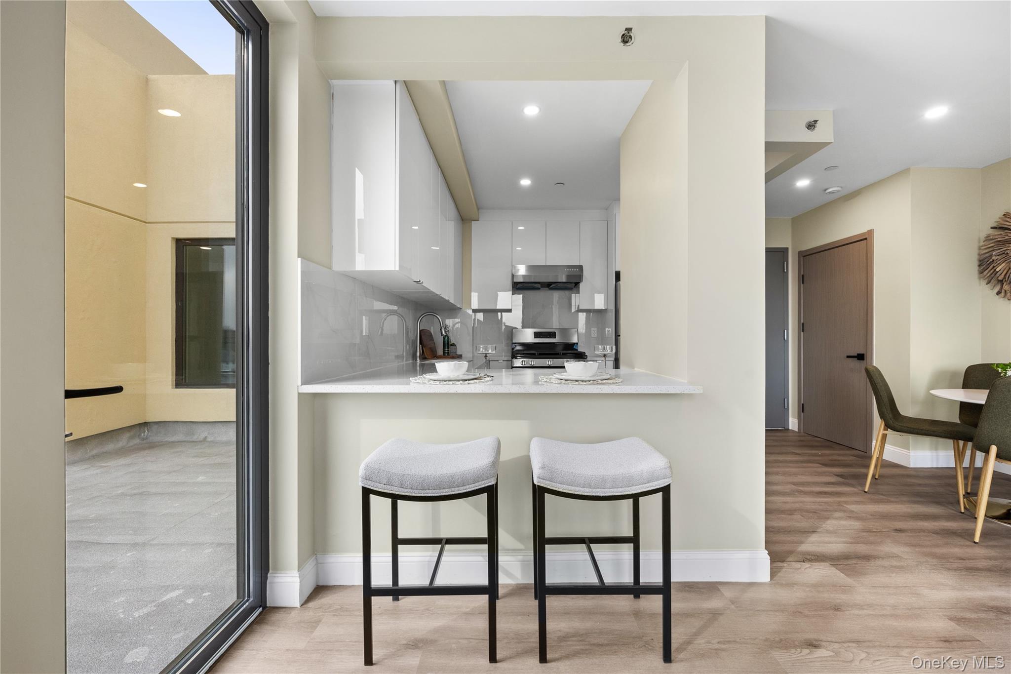 #6 photo, 163-07 72nd Avenue, クイーンズ区 Fresh Meadows , NY 11365