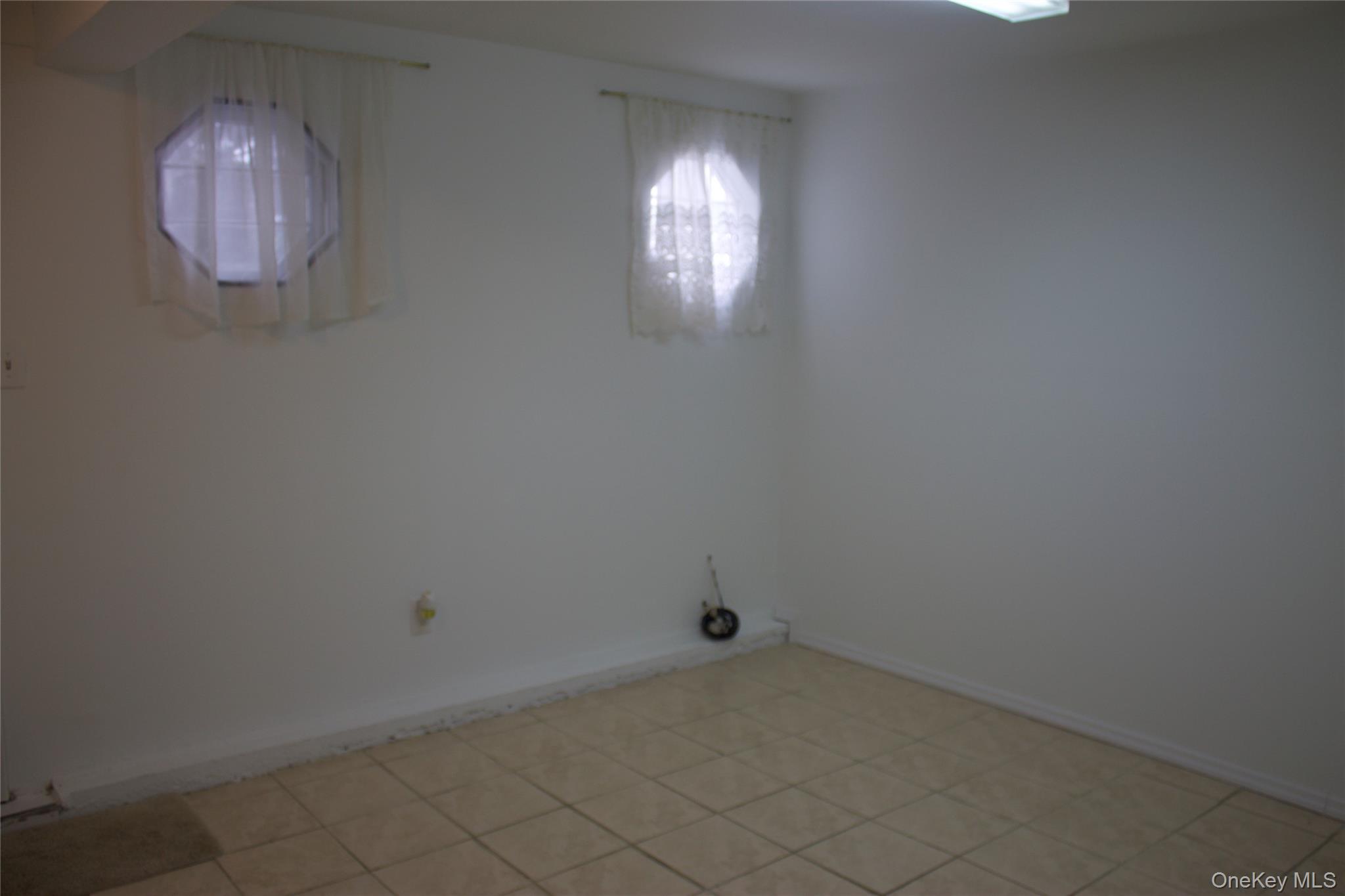 #12 photo, 1069 Callahan Street, Bay Shore , NY 11706