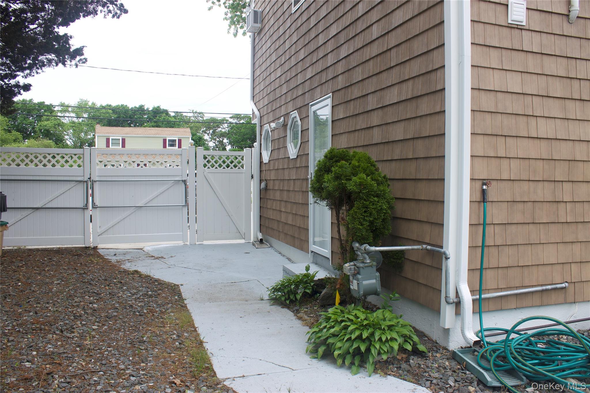 #4 photo, 1069 Callahan Street, Bay Shore , NY 11706