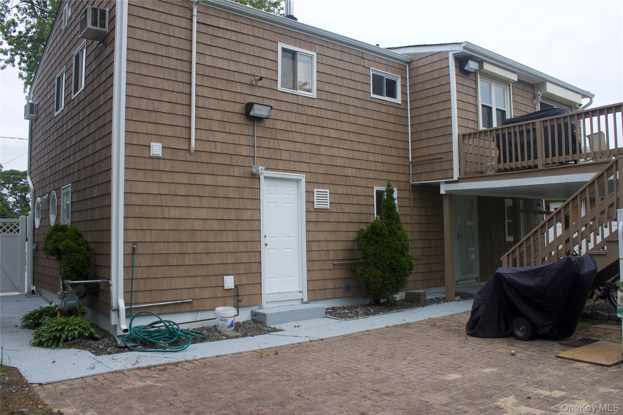 #5 photo, 1069 Callahan Street, Bay Shore , NY 11706