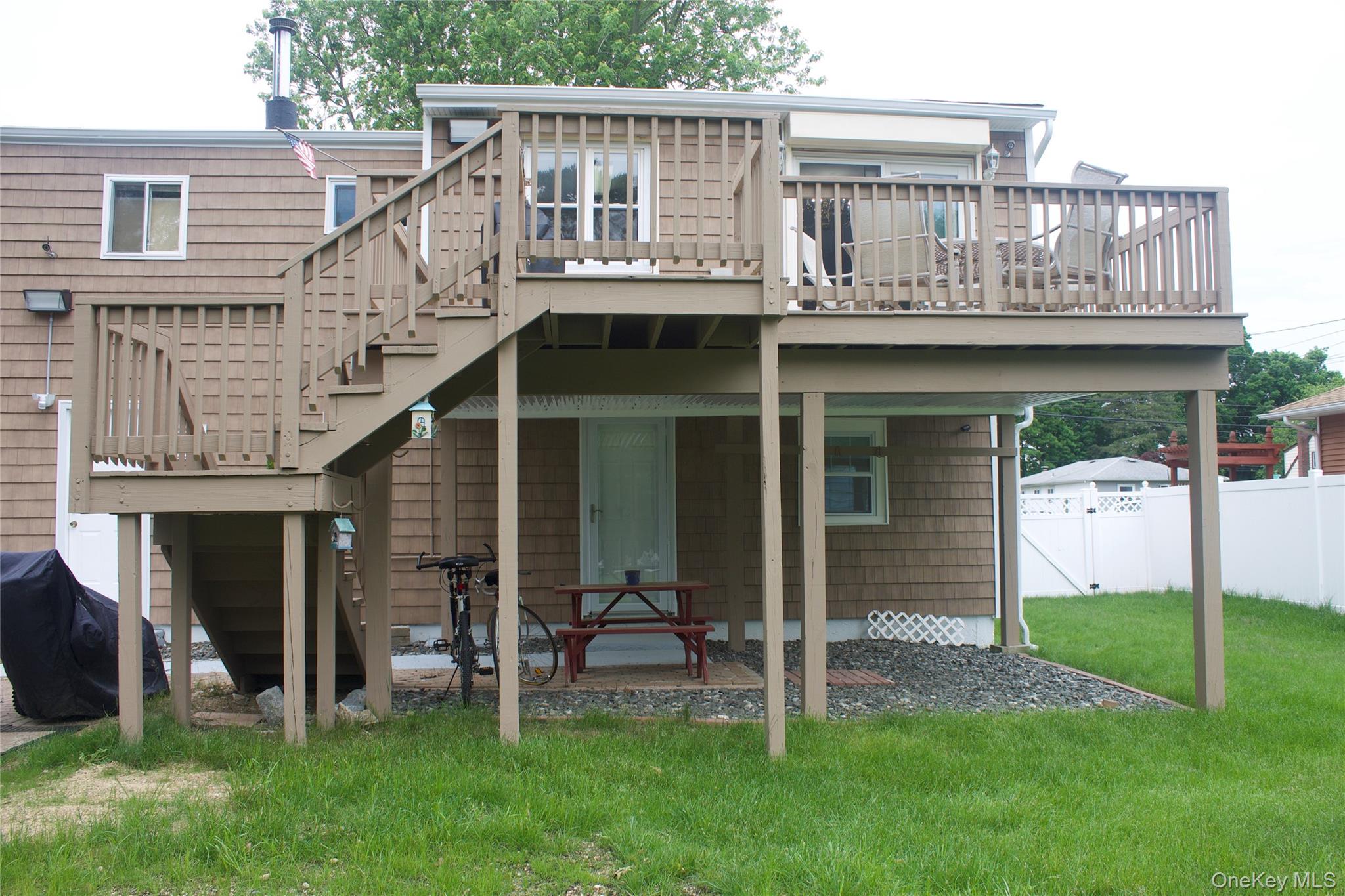 #6 photo, 1069 Callahan Street, Bay Shore , NY 11706