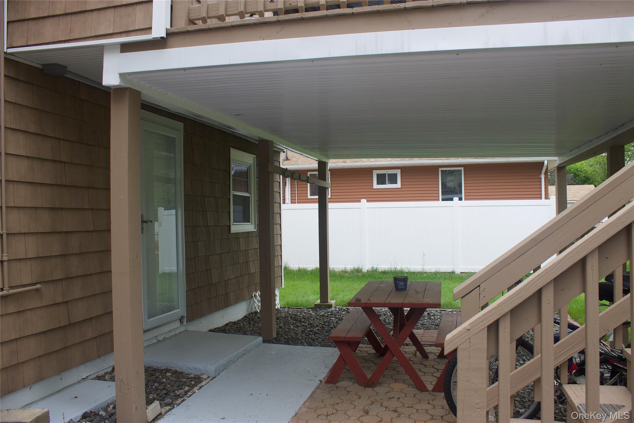 #7 photo, 1069 Callahan Street, Bay Shore , NY 11706