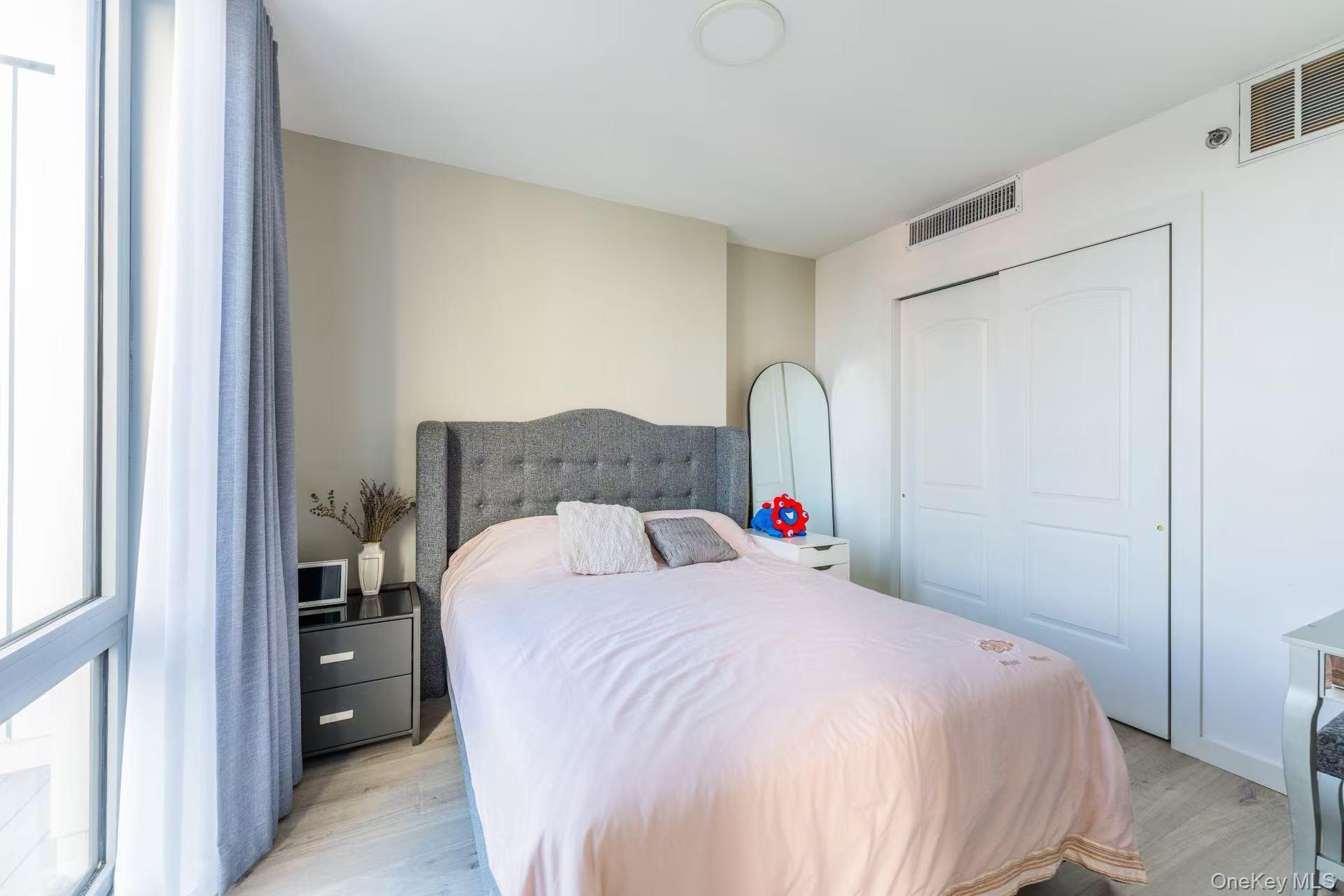 #14 photo, 144-27 Sanford Avenue, Flushing , NY 11355