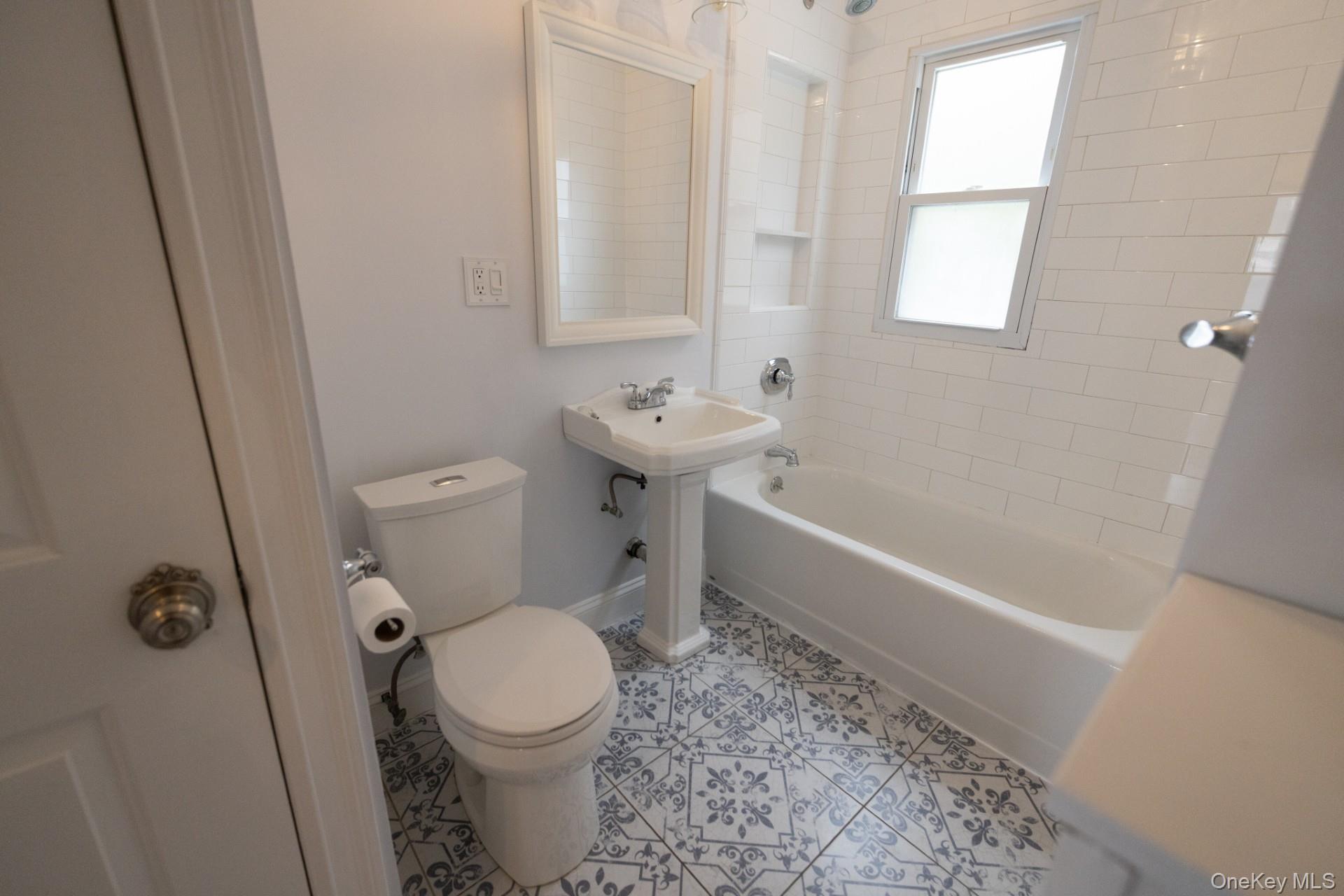 #12 photo, 139-61 86th Avenue, クイーンズ区 Briarwood , NY 11435