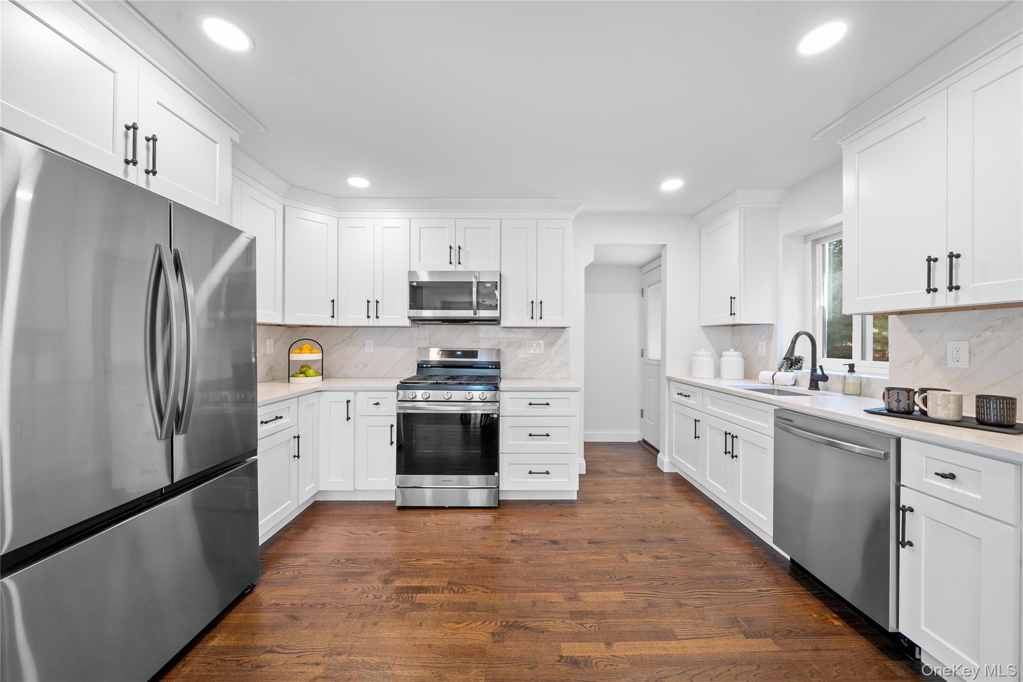 #7 photo, 39 Paulanna Avenue, Bayport , NY 11705