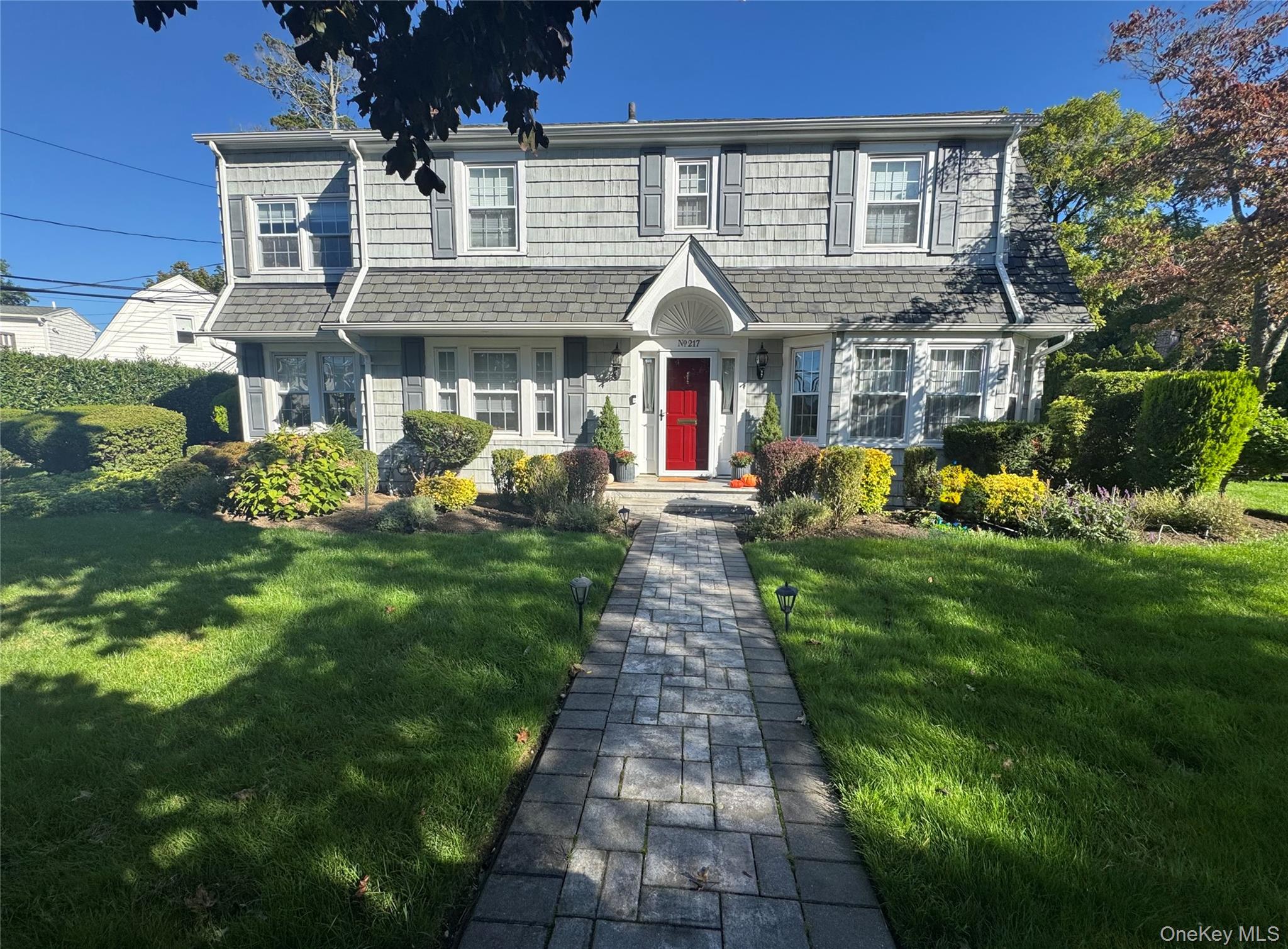 #1 photo, 217 Hamilton Road, नासाउ काउंटी Rockville Centre , NY 11570