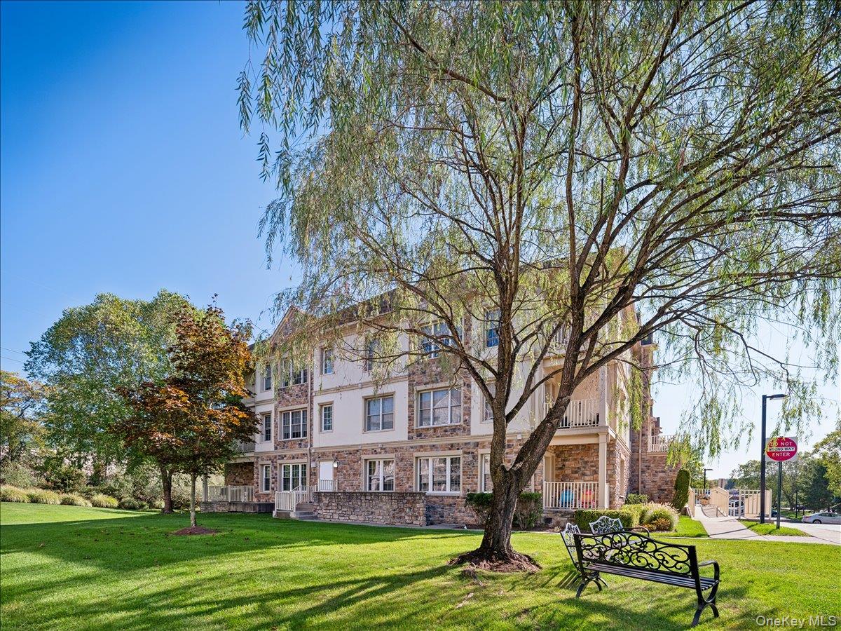 #2 photo, 28 N De Baun Avenue, Airmont , NY 10901