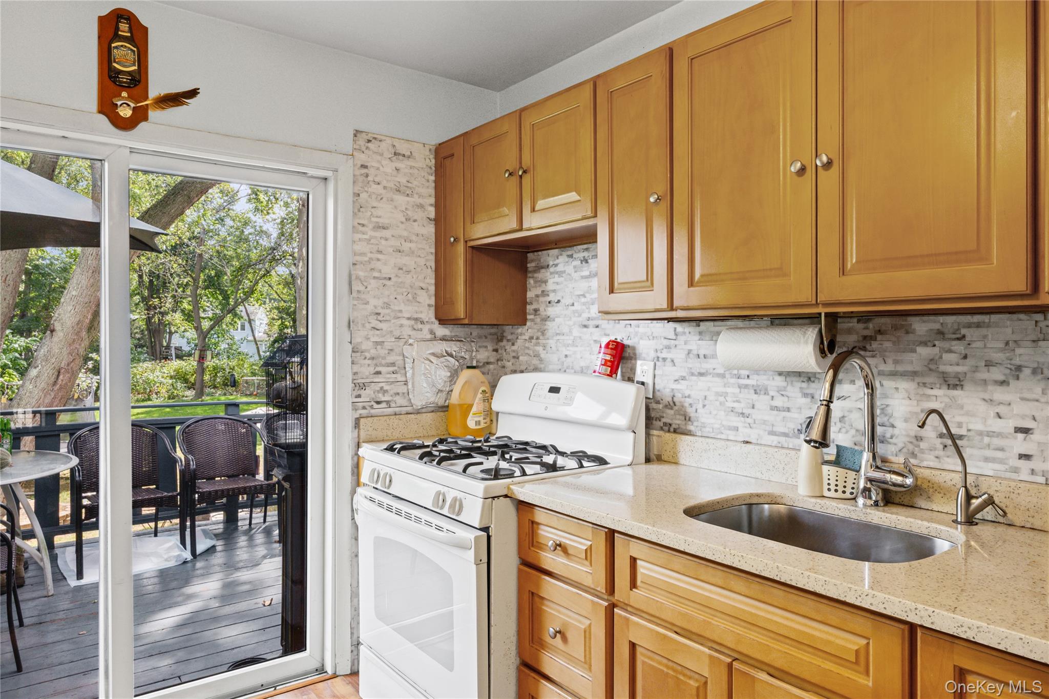 #16 photo, 75 Oak Street, Amityville , NY 11701