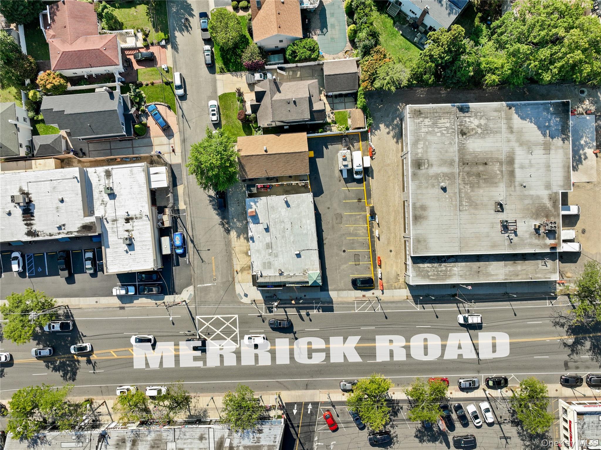 #2 photo, 2056 Merrick Road, ナッソー郡 Merrick , NY 11566