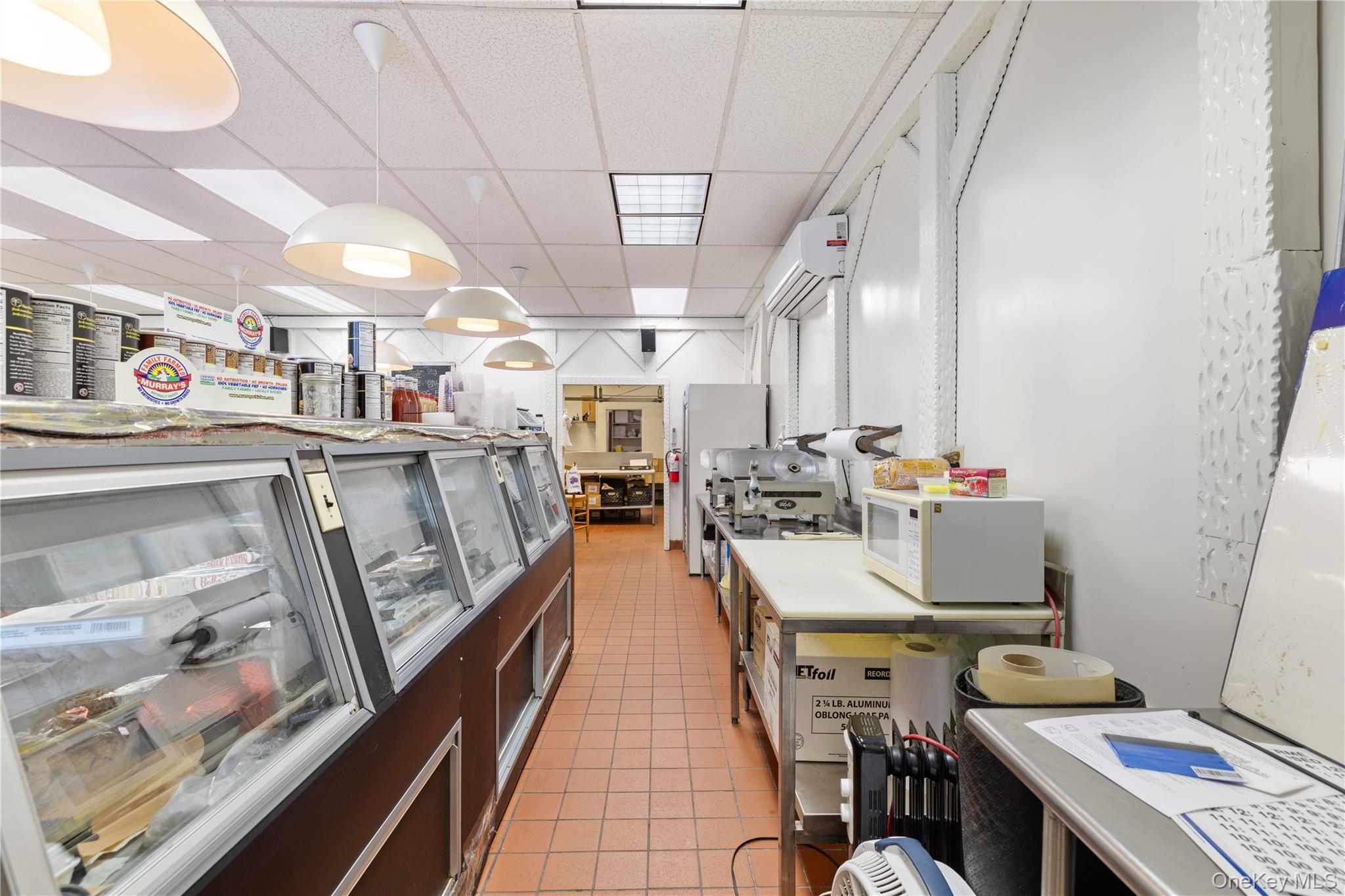 #5 photo, 2056 Merrick Road, ナッソー郡 Merrick , NY 11566