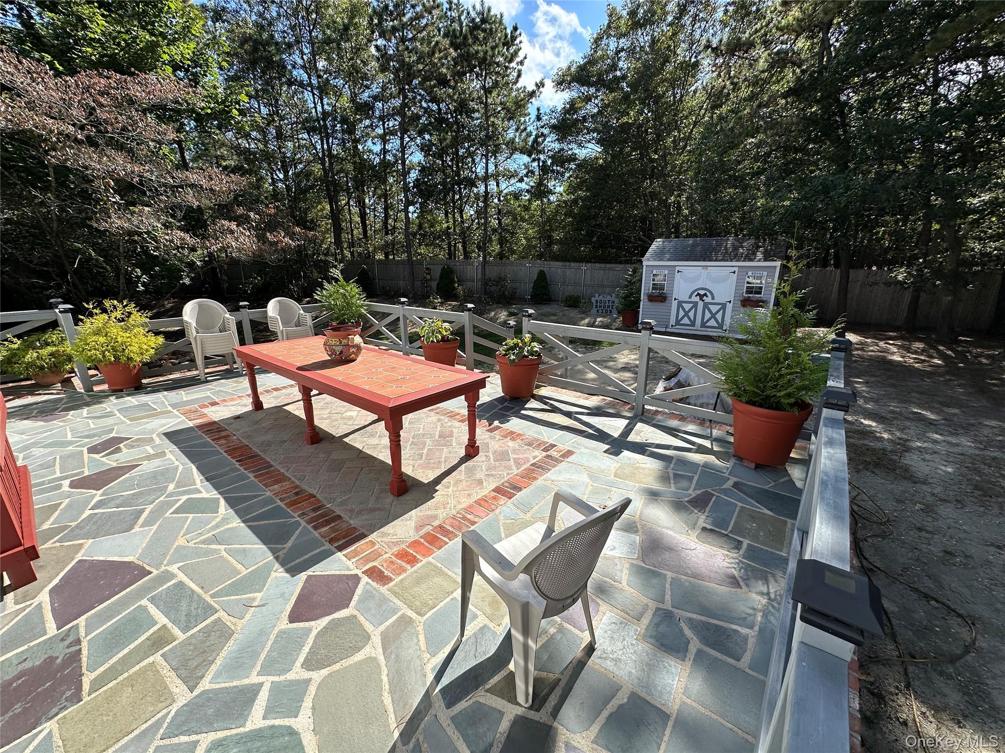 #11 photo, 53 Village Circle, サフォーク郡 Manorville , NY 11949