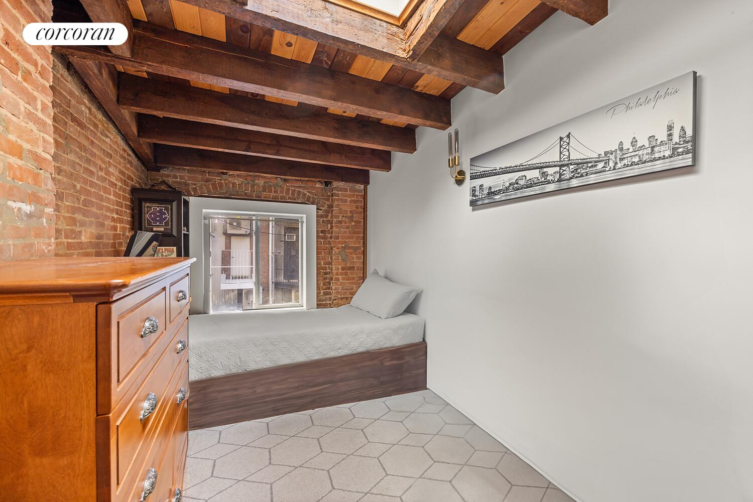 #10 photo, 7 W 16TH Street, Flatiron , NY 10011