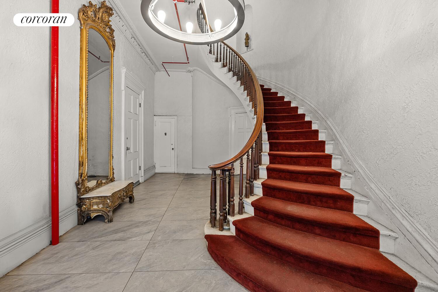 #15 photo, 7 W 16TH Street, Flatiron , NY 10011