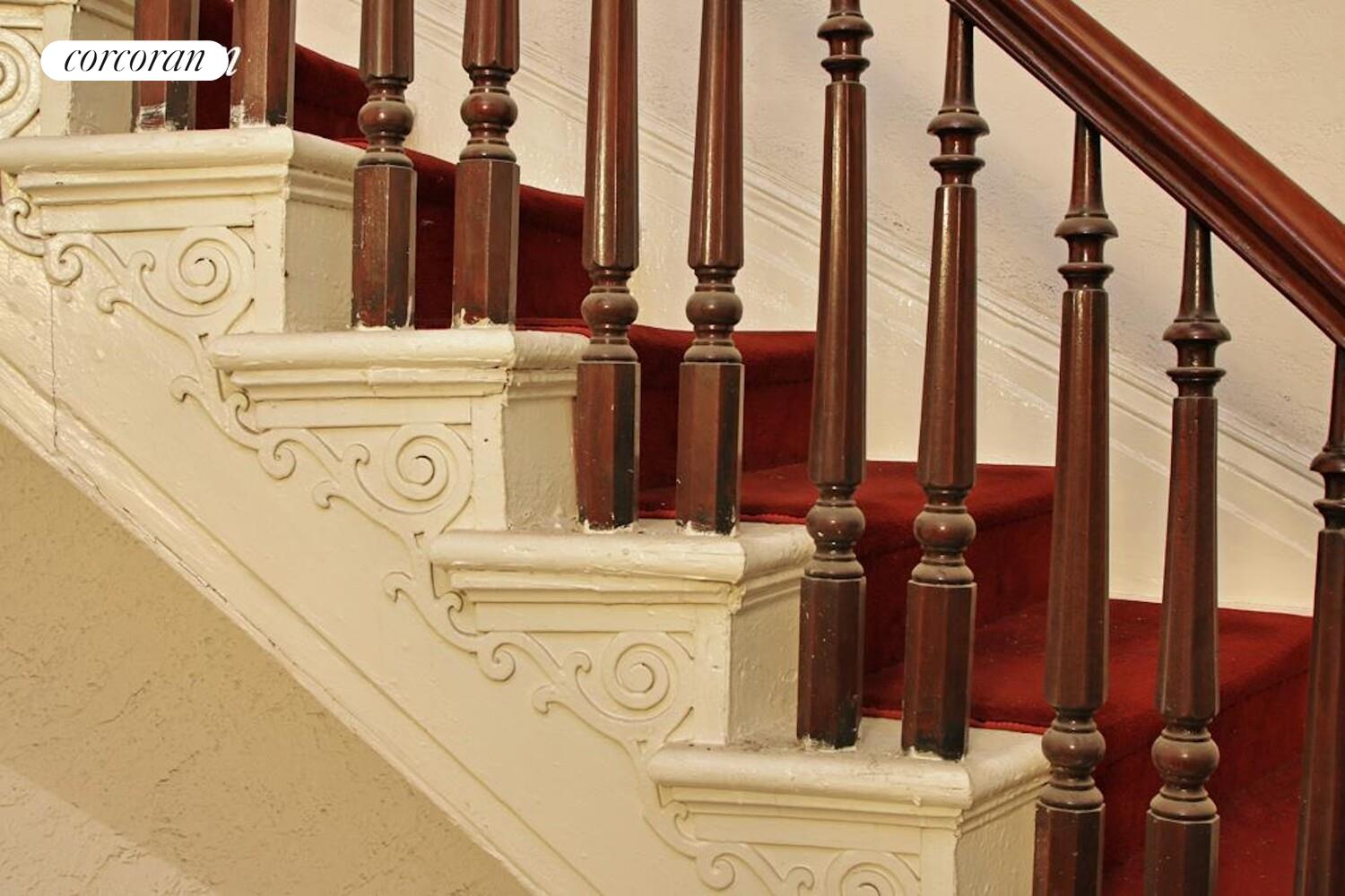 #17 photo, 7 W 16TH Street, Flatiron , NY 10011