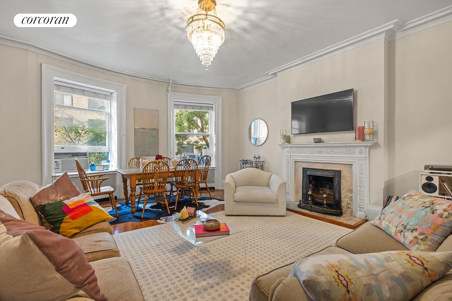 #4 photo, 7 W 16TH Street, Flatiron , NY 10011