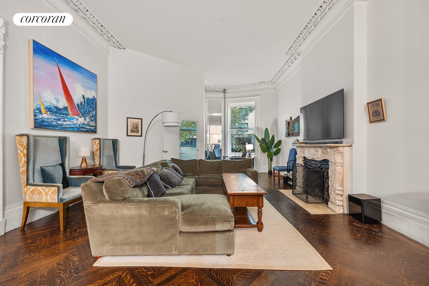 #7 photo, 7 W 16TH Street, Flatiron , NY 10011