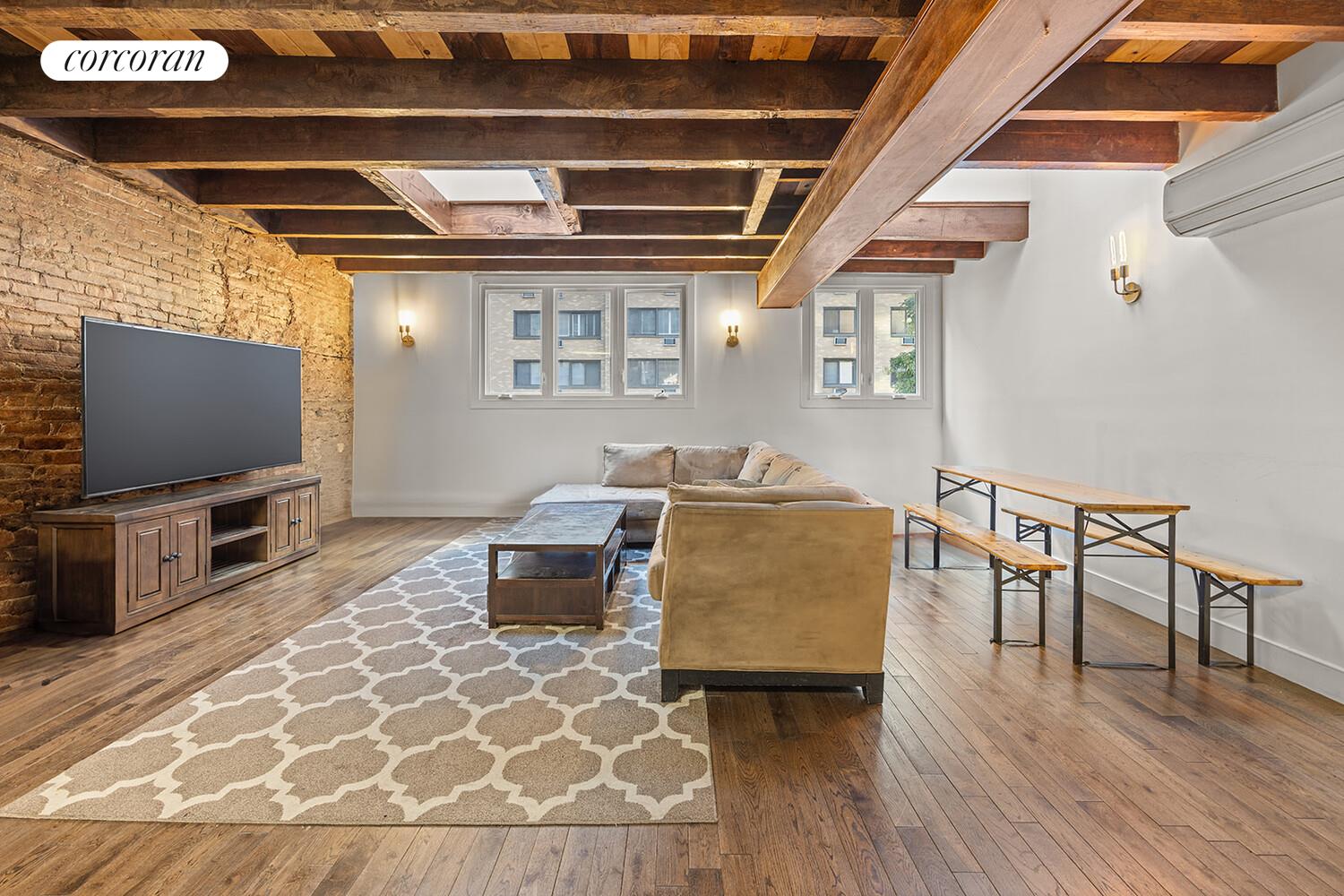 #9 photo, 7 W 16TH Street, Flatiron , NY 10011