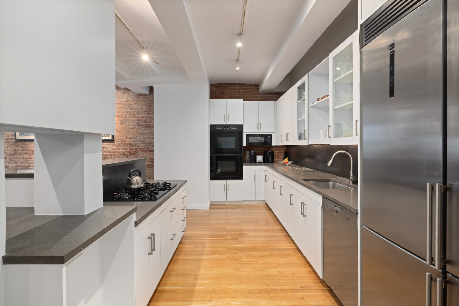 #8 photo, 380 W 12TH Street, West Village , NY 10014