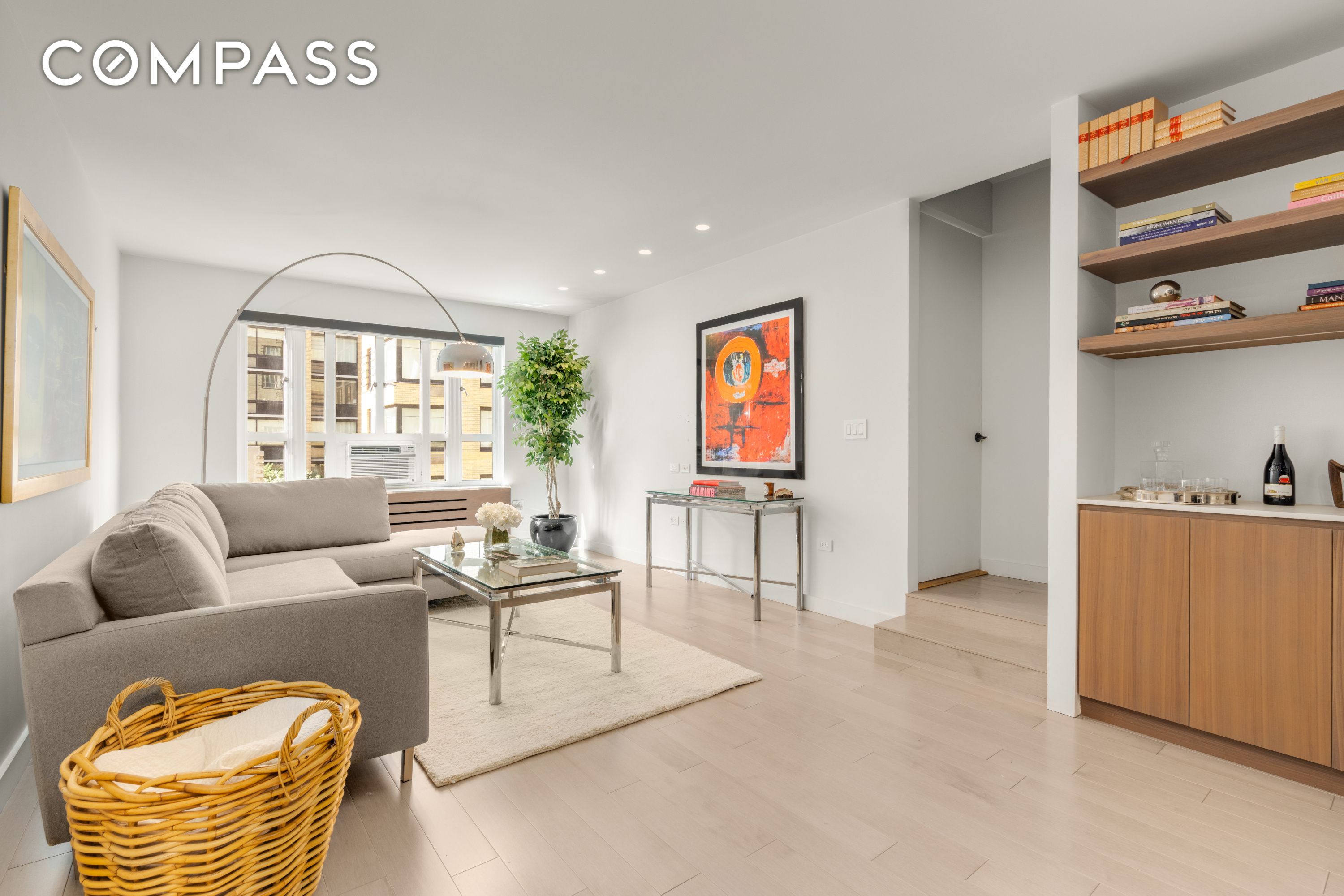 #1 photo, 165 W 20th Street, मैनहटन Chelsea , NY 10011