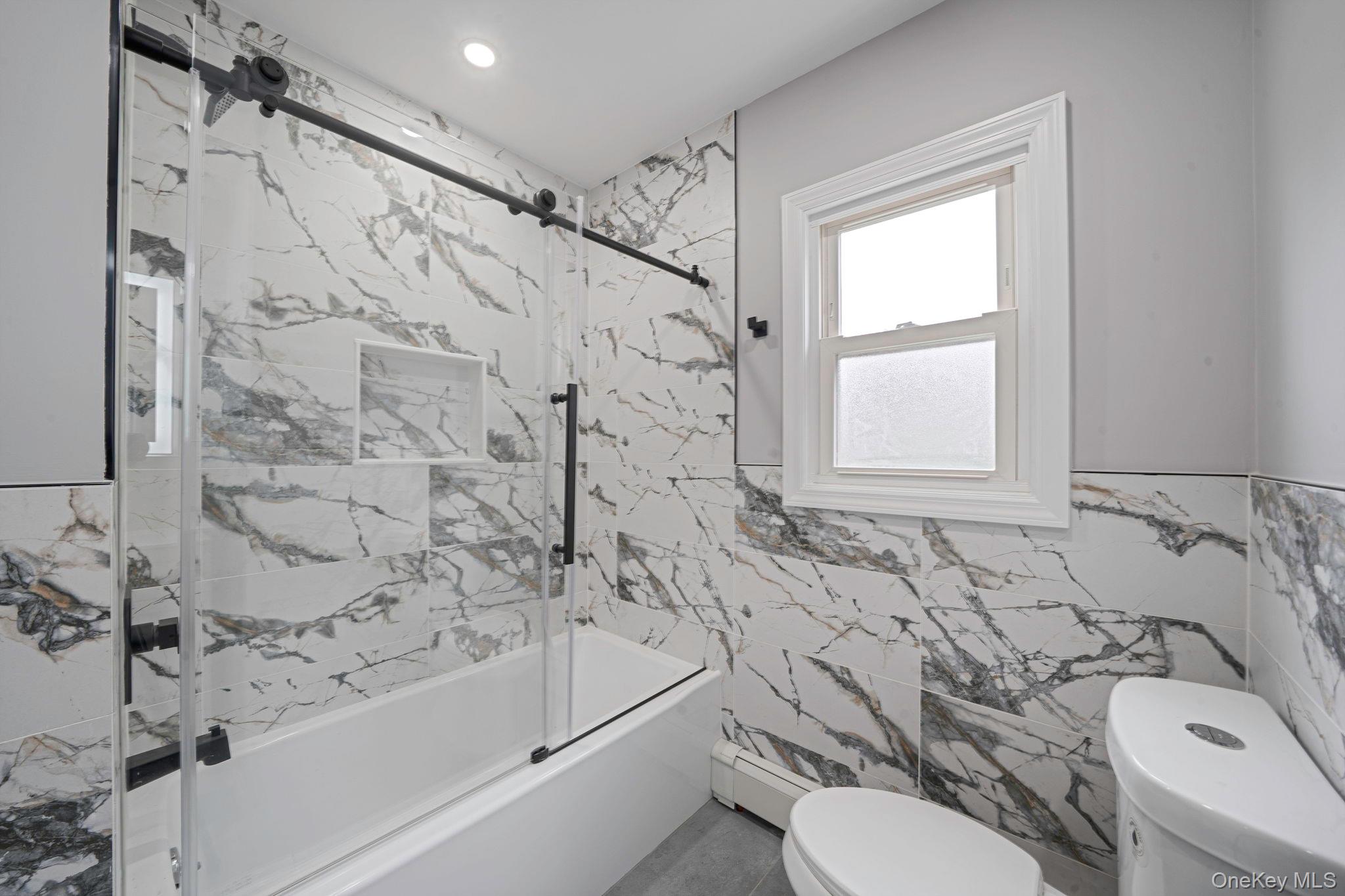 #10 photo, 3862 Clark Street, מחוז נסאו Seaford , NY 11783