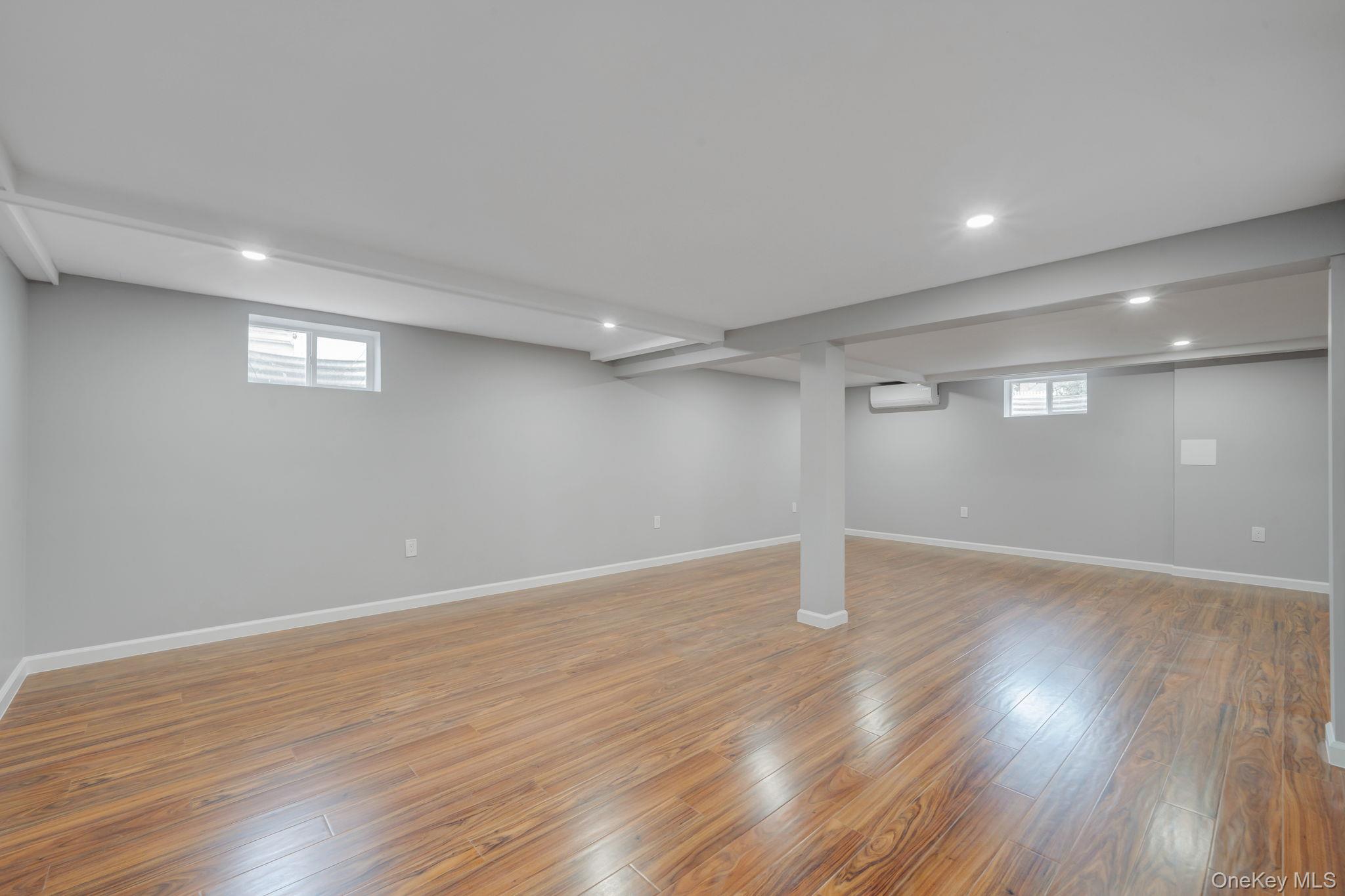 #19 photo, 3862 Clark Street, מחוז נסאו Seaford , NY 11783