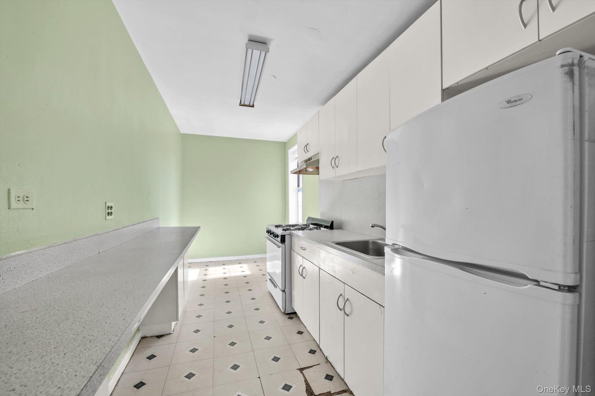 #8 photo, 63-93 Woodhaven Boulevard, Rego Park , NY 11374