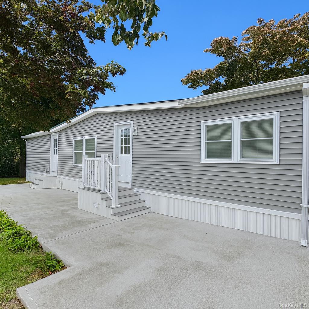 #1 photo, 658 Sound Avenue, 東長島 Calverton , NY 11933