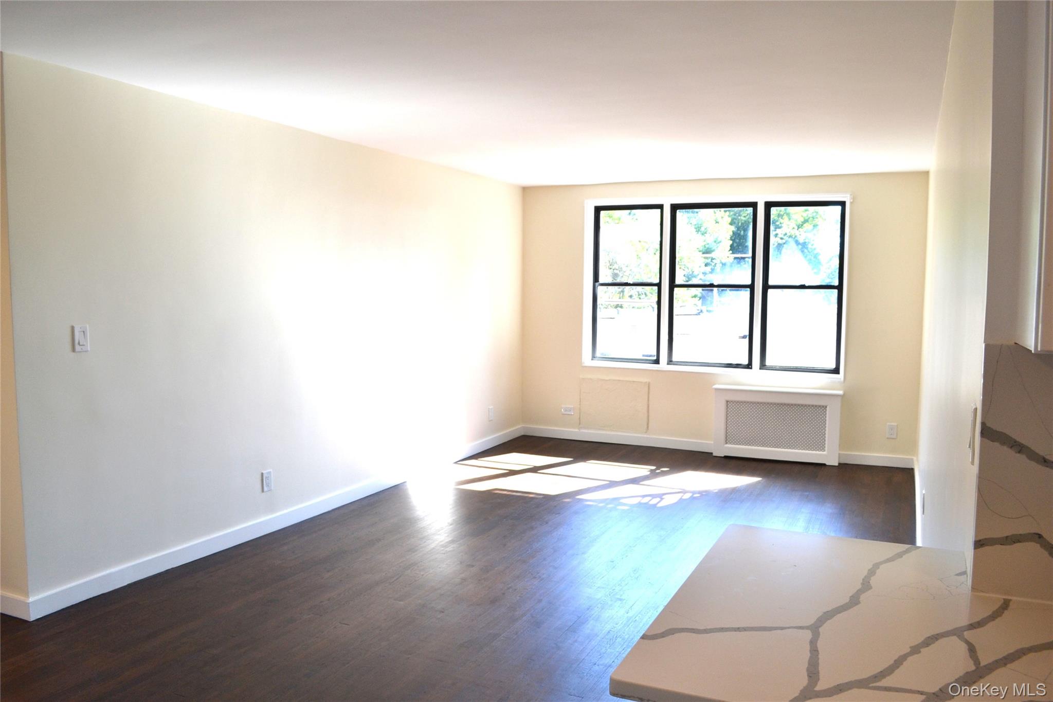 #10 photo, 632 Warburton, Yonkers , NY 10701