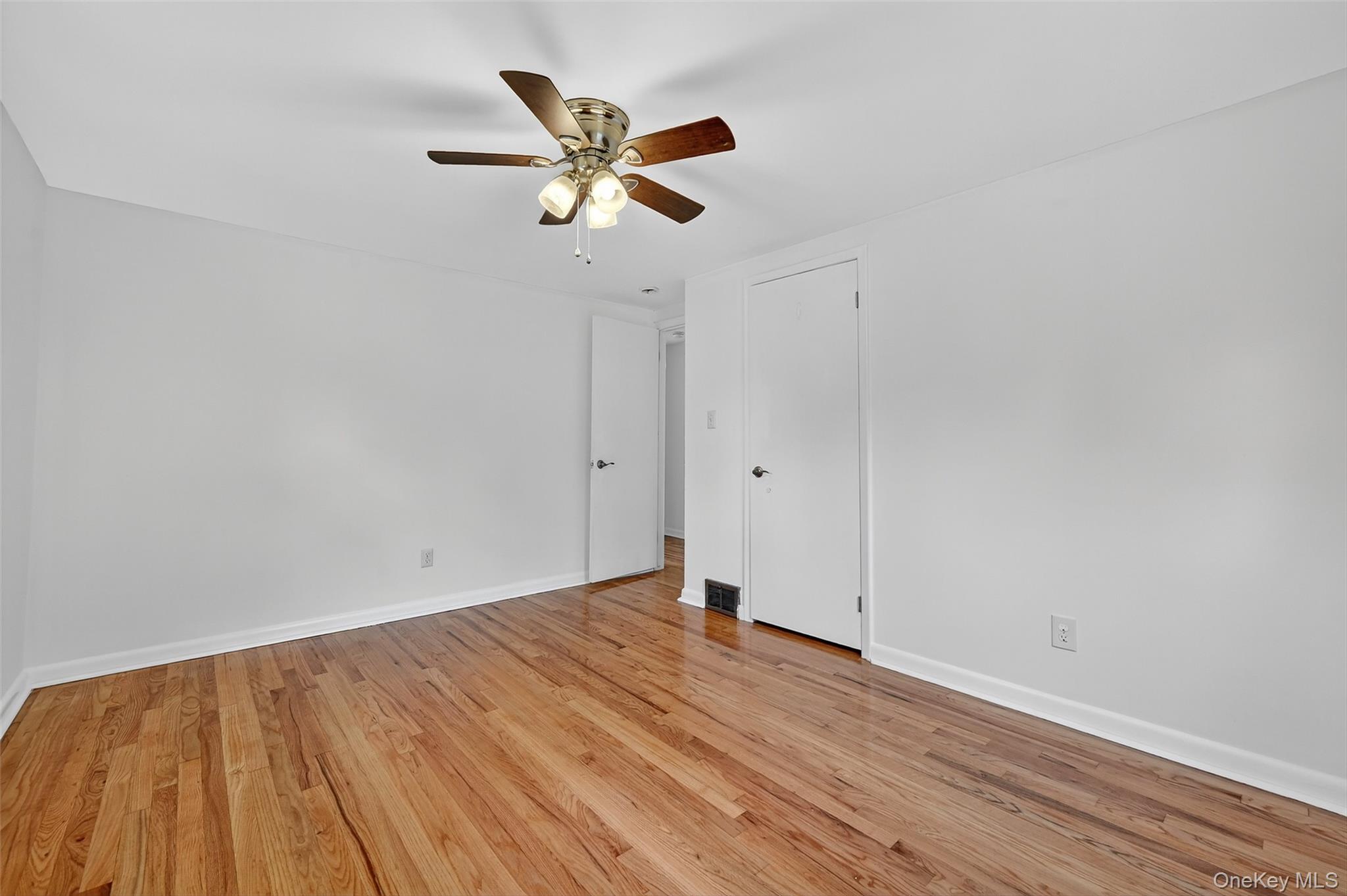 #13 photo, 18 Stonecrest Drive, New Windsor , NY 12553