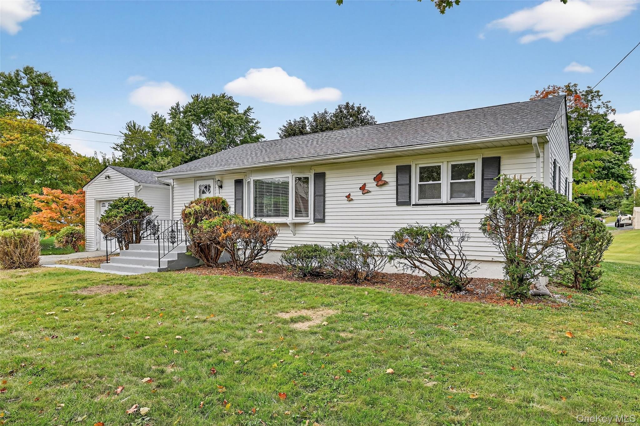 #2 photo, 18 Stonecrest Drive, New Windsor , NY 12553