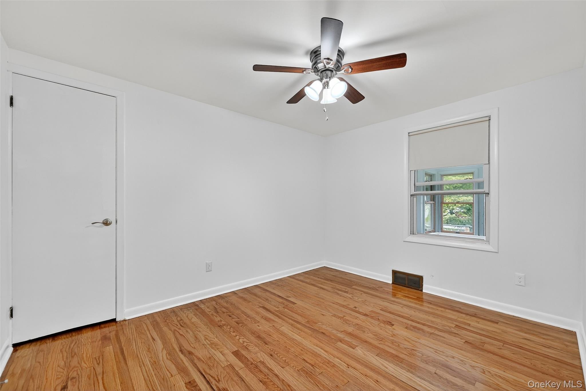 #7 photo, 18 Stonecrest Drive, New Windsor , NY 12553