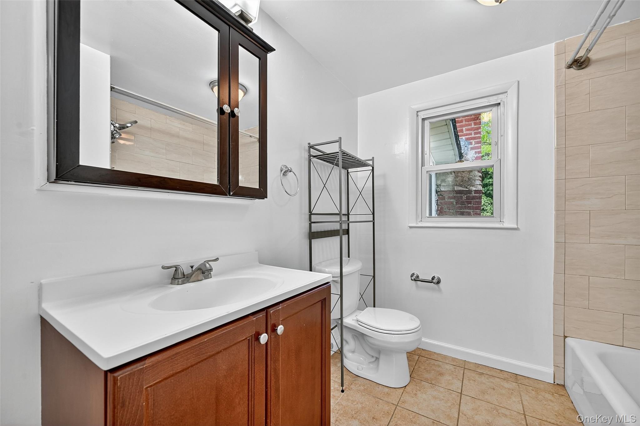 #8 photo, 18 Stonecrest Drive, New Windsor , NY 12553