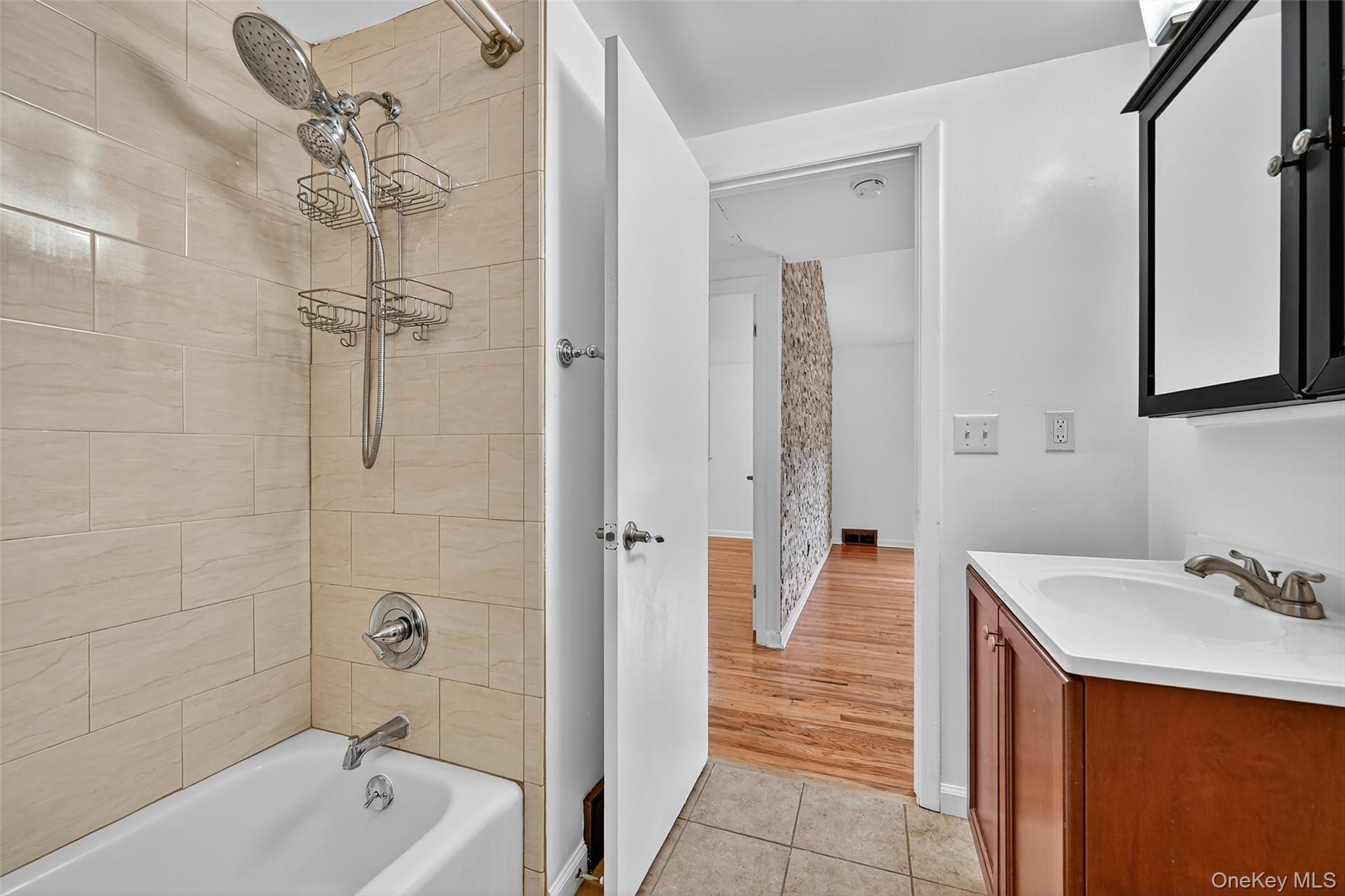 #9 photo, 18 Stonecrest Drive, New Windsor , NY 12553