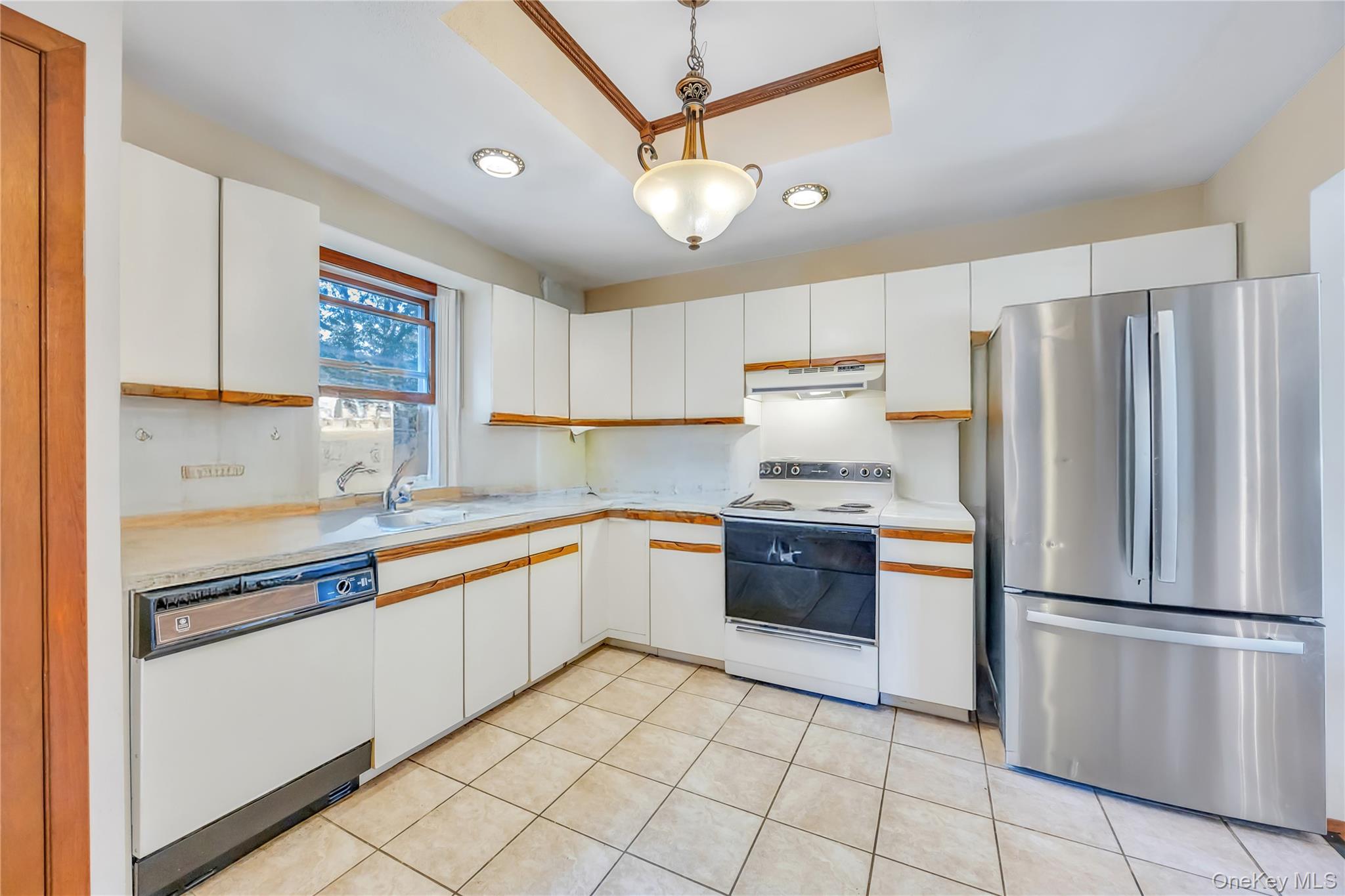 #5 photo, 194 Cranford Boulevard, Mastic , NY 11950