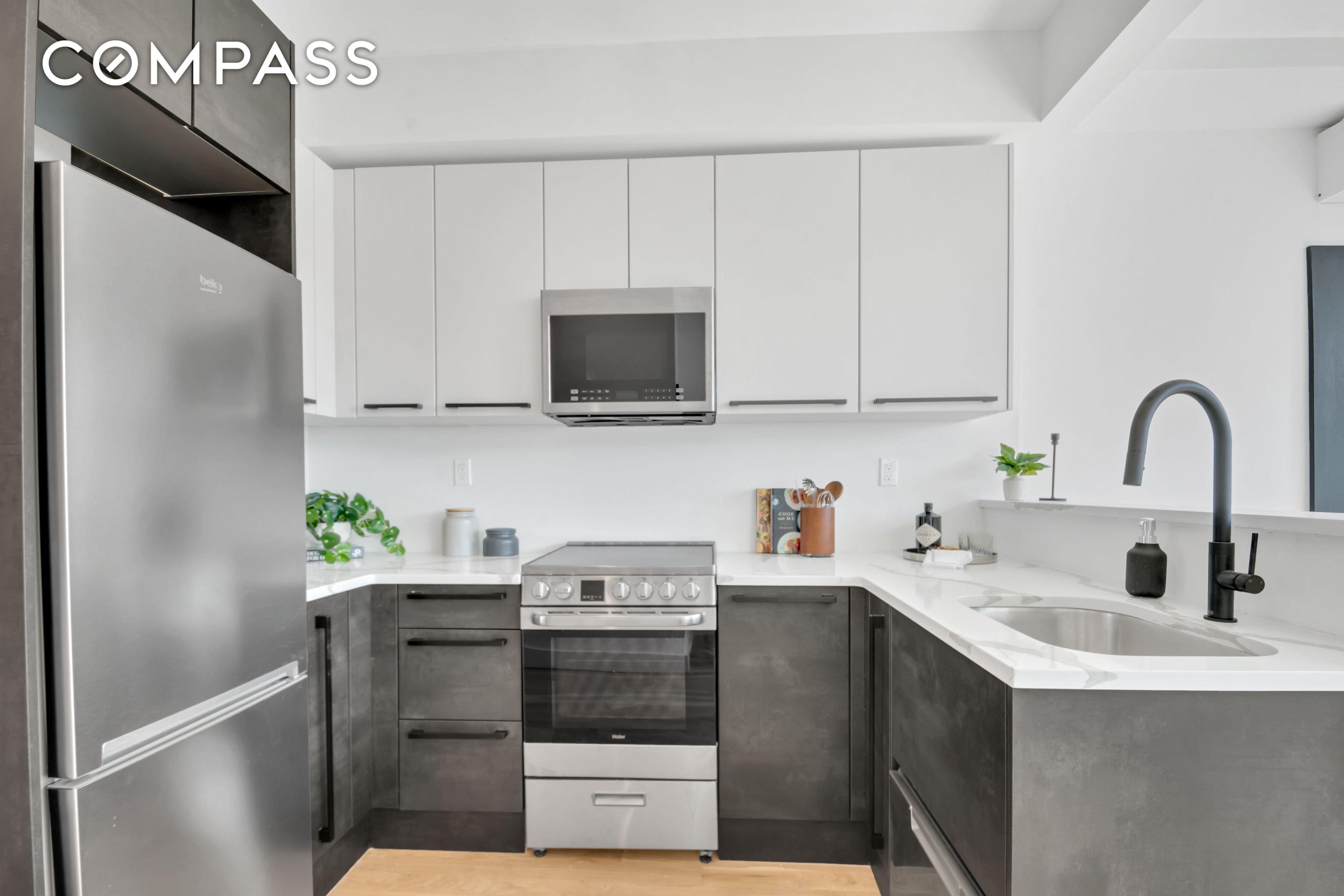 #7 photo, 145 W 129th Street, マンハッタン Central Harlem , NY 10027