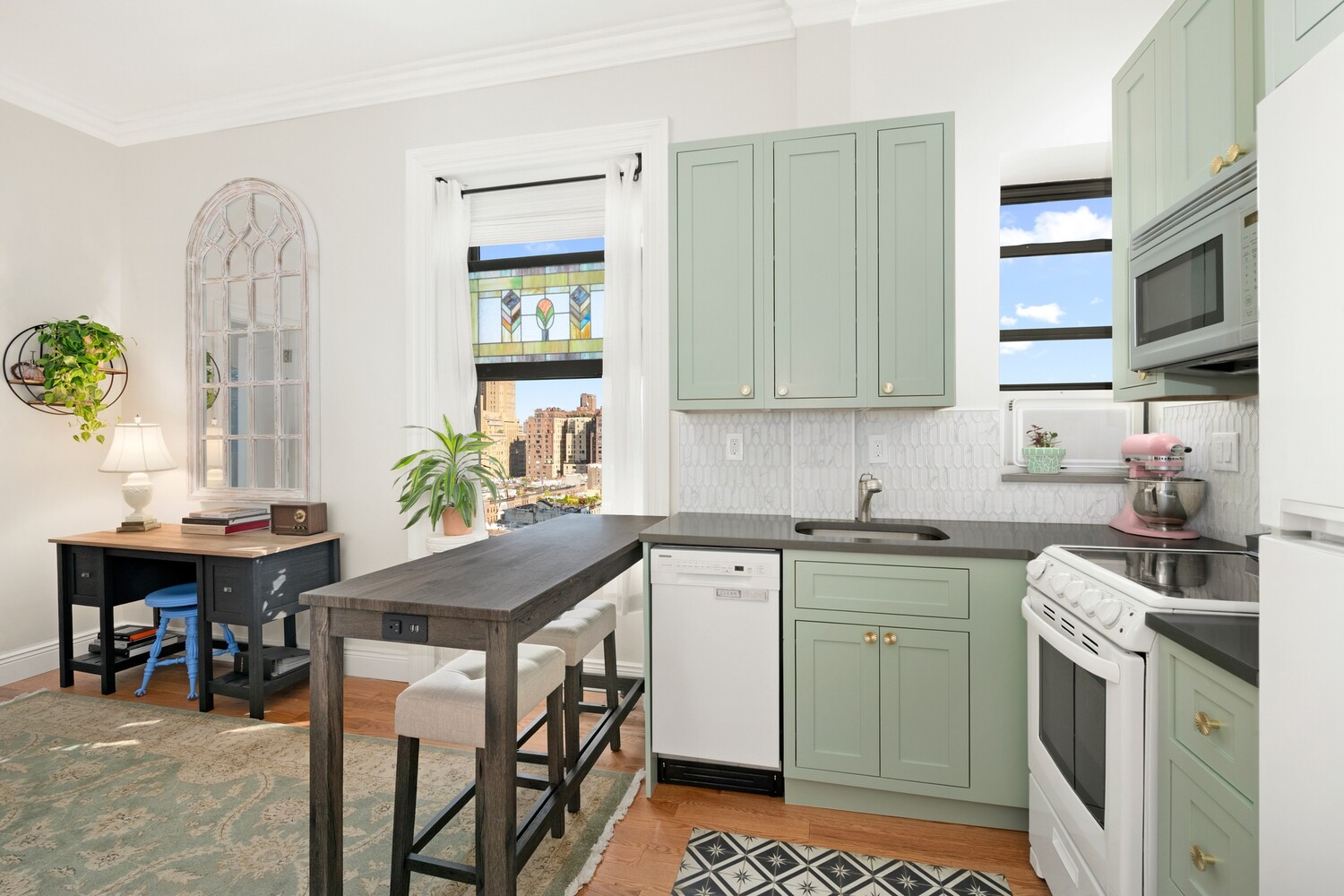 #3 photo, 140 W 69TH Street, マンハッタン Lincoln Square , NY 10023