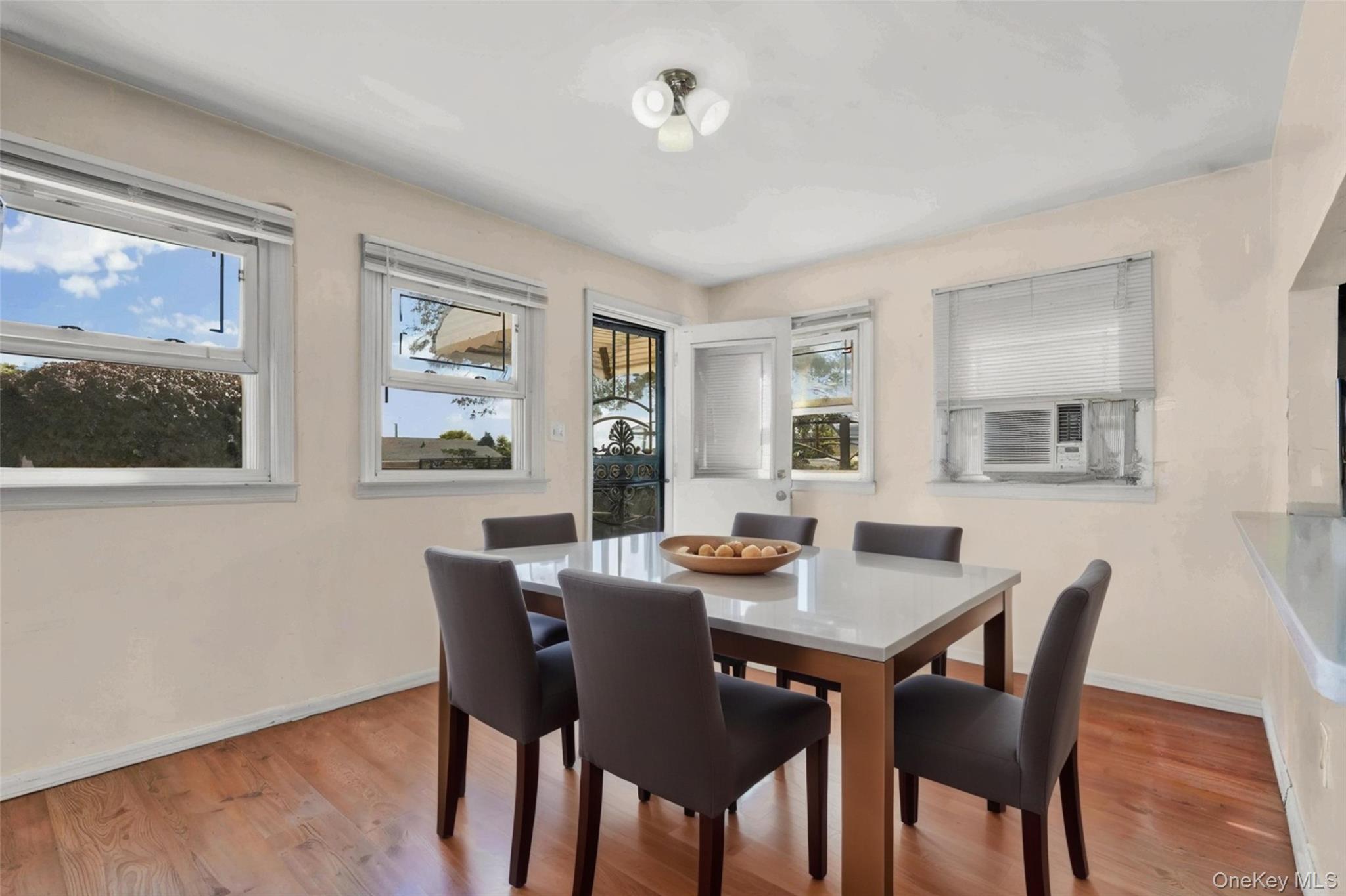 #13 photo, 23-47 128th Street, クイーンズ区 Flushing , NY 11356