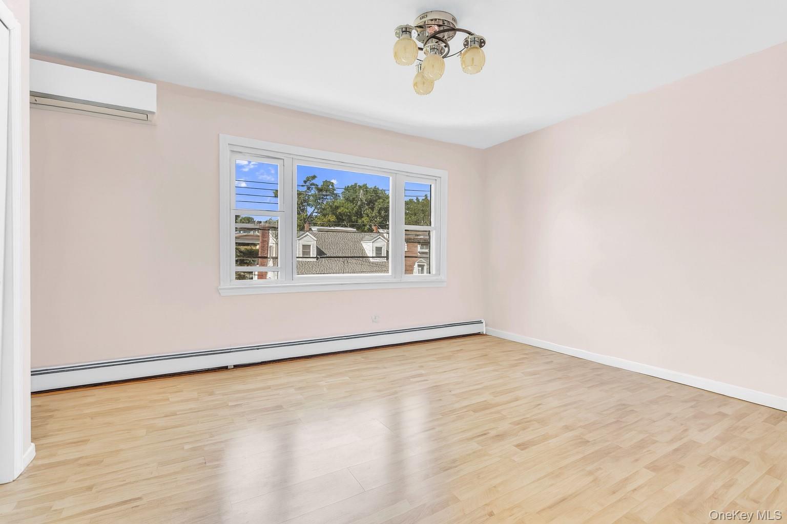 #2 photo, 23-47 128th Street, クイーンズ区 Flushing , NY 11356