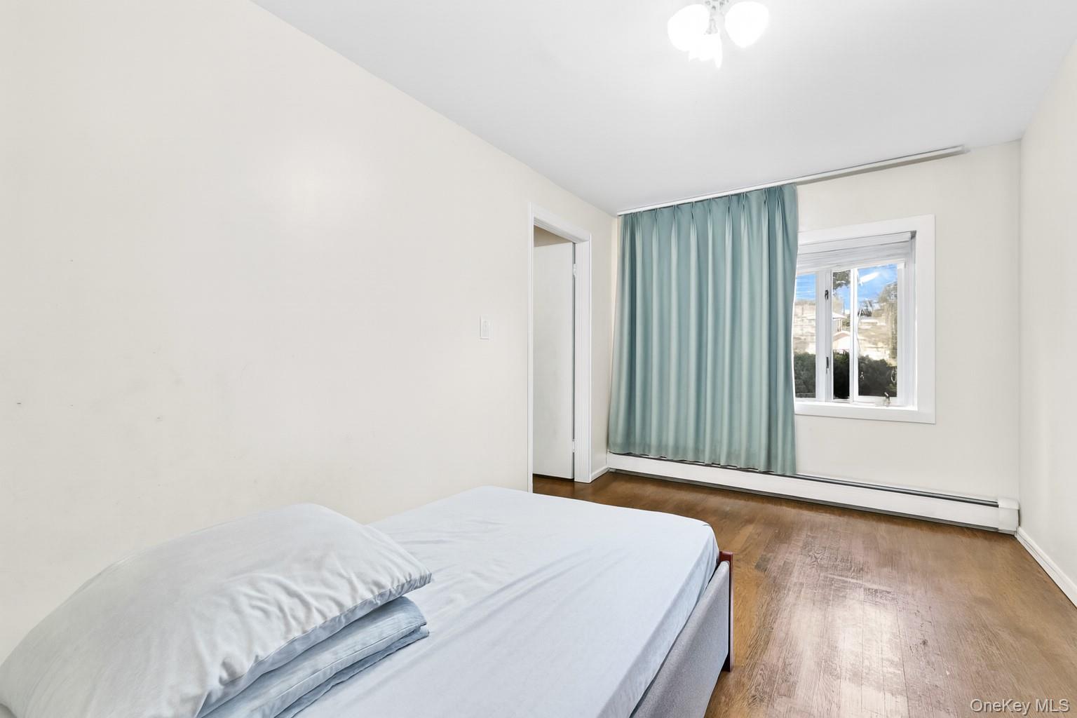 #8 photo, 23-47 128th Street, クイーンズ区 Flushing , NY 11356