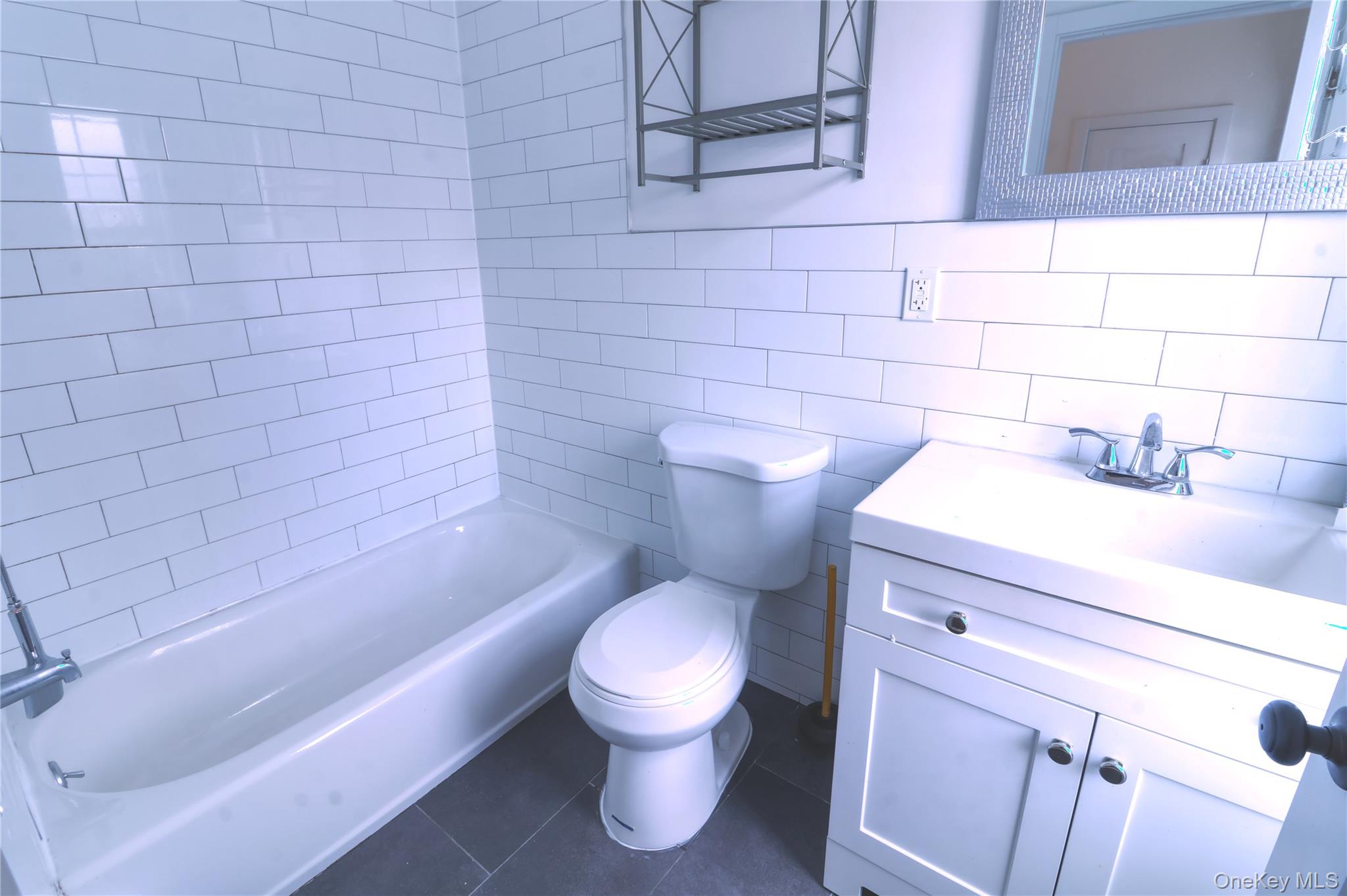 #15 photo, 2869 Wellman Avenue, Bronx , NY 10461