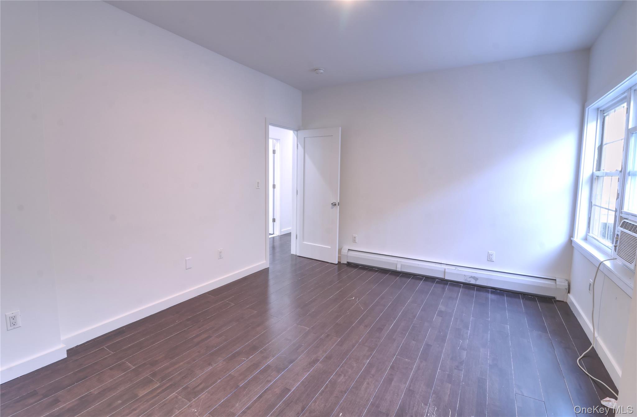 #18 photo, 2869 Wellman Avenue, Bronx , NY 10461